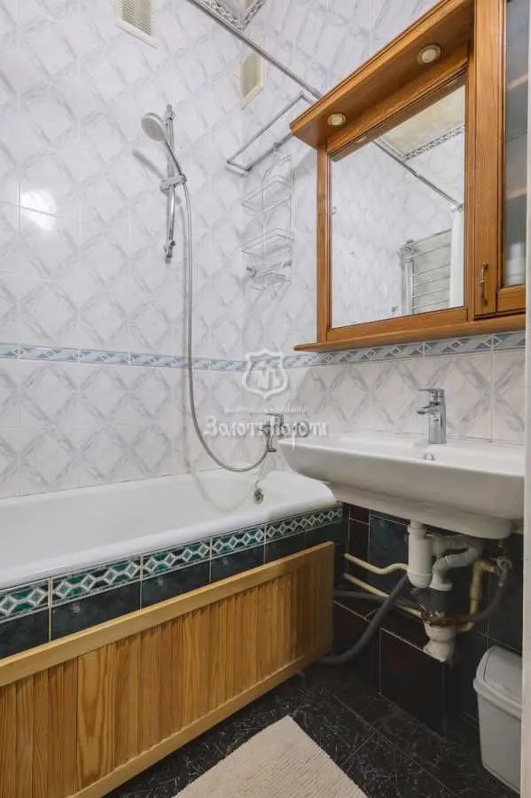 Фото Продаю 3-комнатную квартиру, 82.2 кв. м, Загорівська ул. (Багговутовская)  Киев, цена: 84000 USD, код 6509
