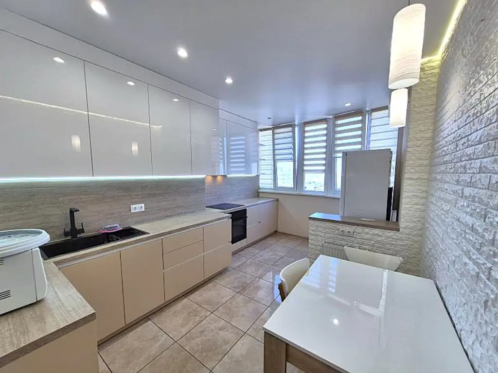 Фото Selling a 1-room apartment, 45 sq.m., Kostandi Street 162 Odesa, price: 45000 $, code 6516
