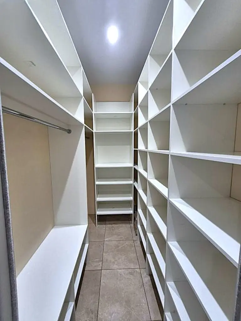 Фото Selling a 1-room apartment, 45 sq.m., Kostandi Street 162 Odesa, price: 45000 $, code 6516