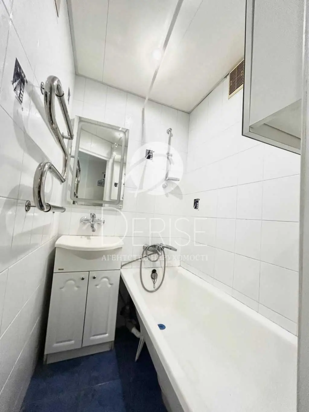 Фото Selling a 3-room apartment, 59.3 sq.m., Vasylkivska Street  Kyiv, price: 110000 USD, code 6524
