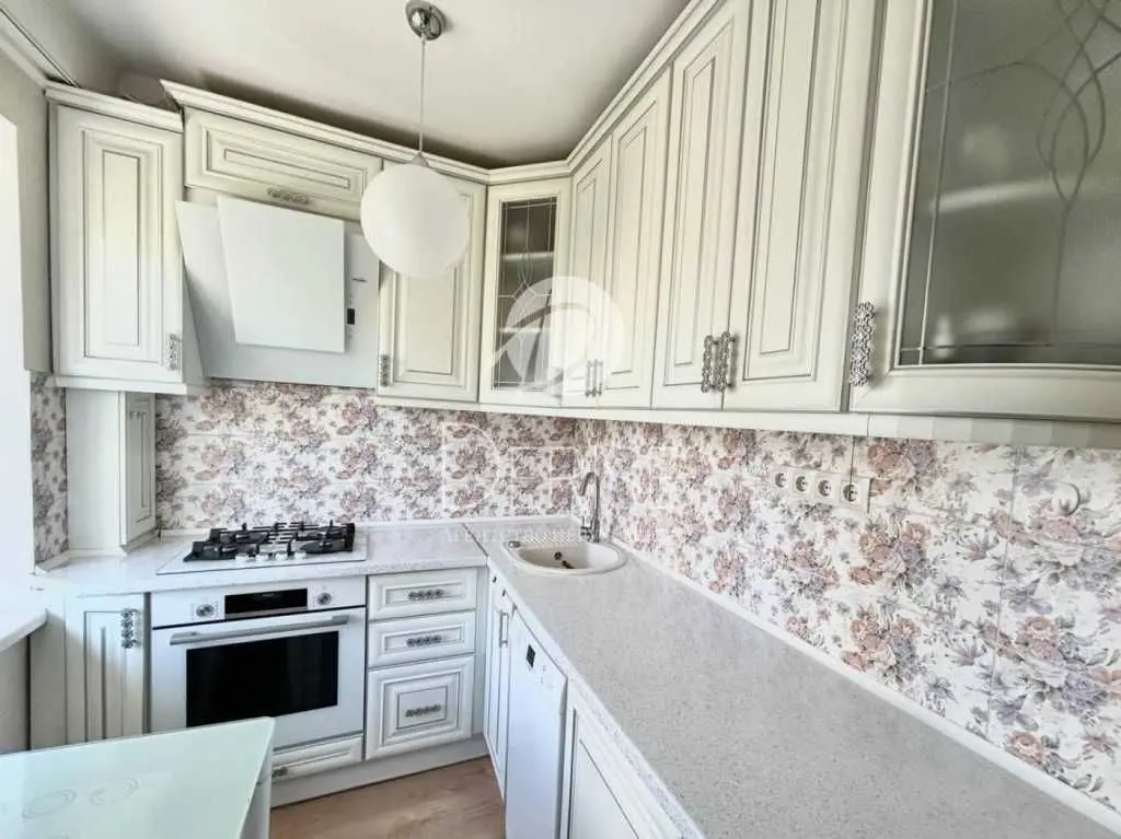 Фото Selling a 3-room apartment, 59.3 sq.m., Vasylkivska Street  Kyiv, price: 110000 USD, code 6524