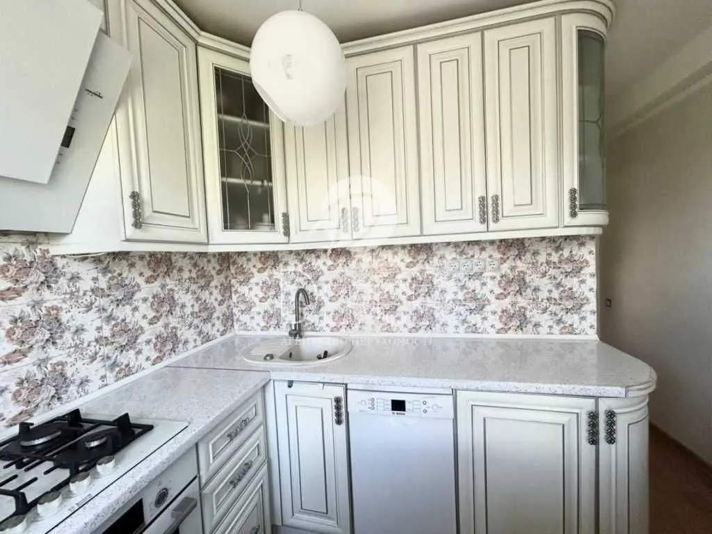 Фото Selling a 3-room apartment, 59.3 sq.m., Vasylkivska Street  Kyiv, price: 110000 USD, code 6524