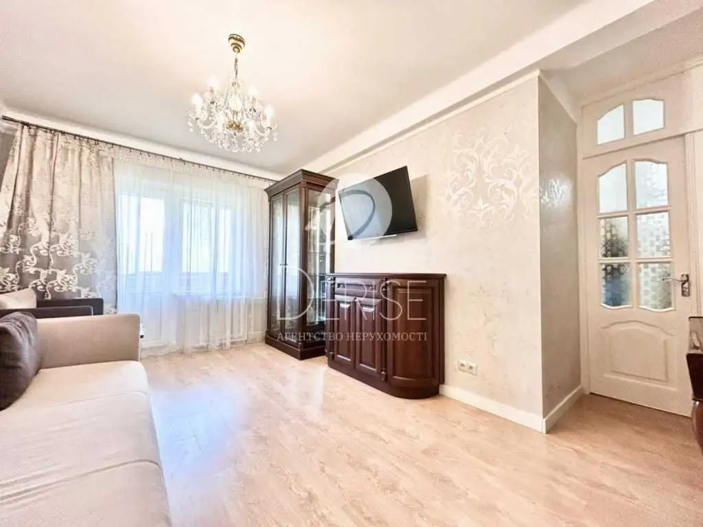Фото Selling a 3-room apartment, 59.3 sq.m., Vasylkivska Street  Kyiv, price: 110000 USD, code 6524