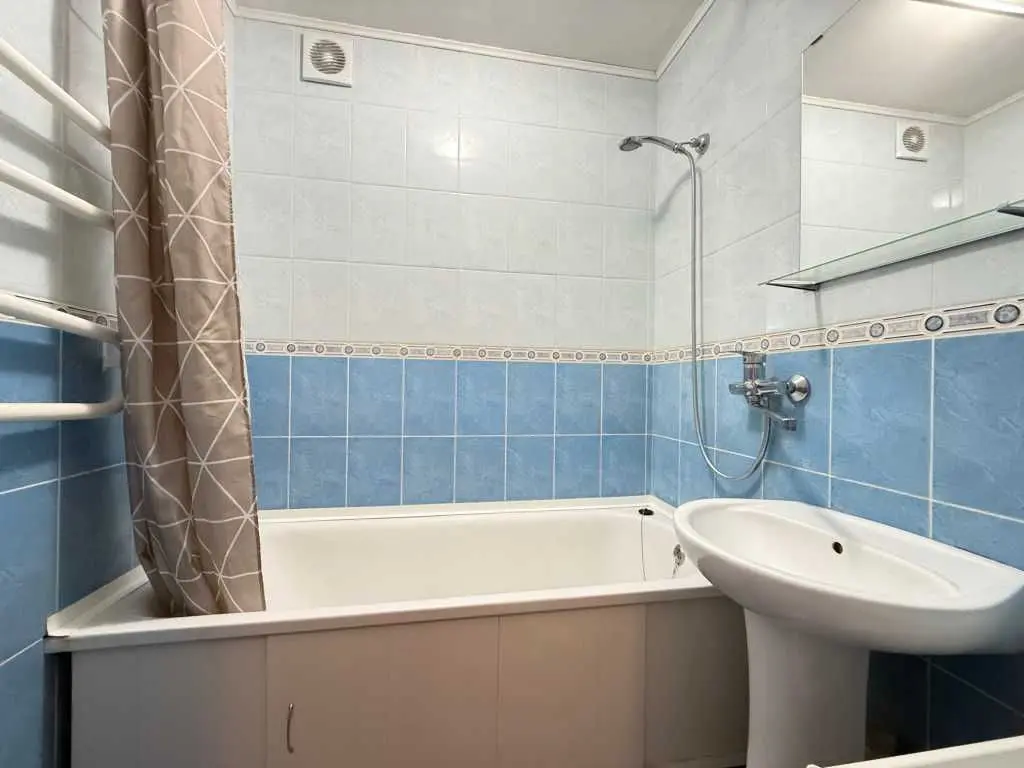 Фото Selling a 1-room apartment, 40 sq.m., Profesora Pidvysotskoho Street  Kyiv, price: 77000 USD, code 6557