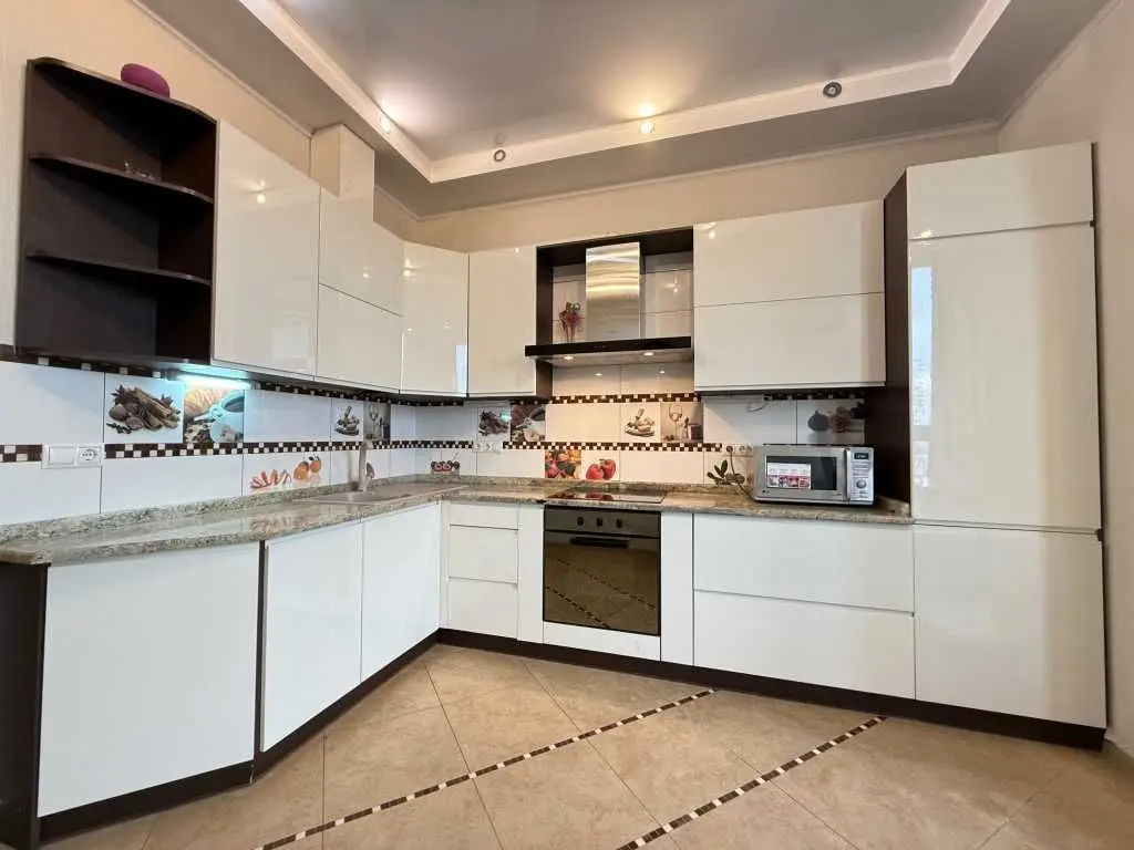 Фото Selling a 3-room apartment, 112 sq.m., Nauky Avenue 30 Kyiv, price: 190000 USD, code 6558
