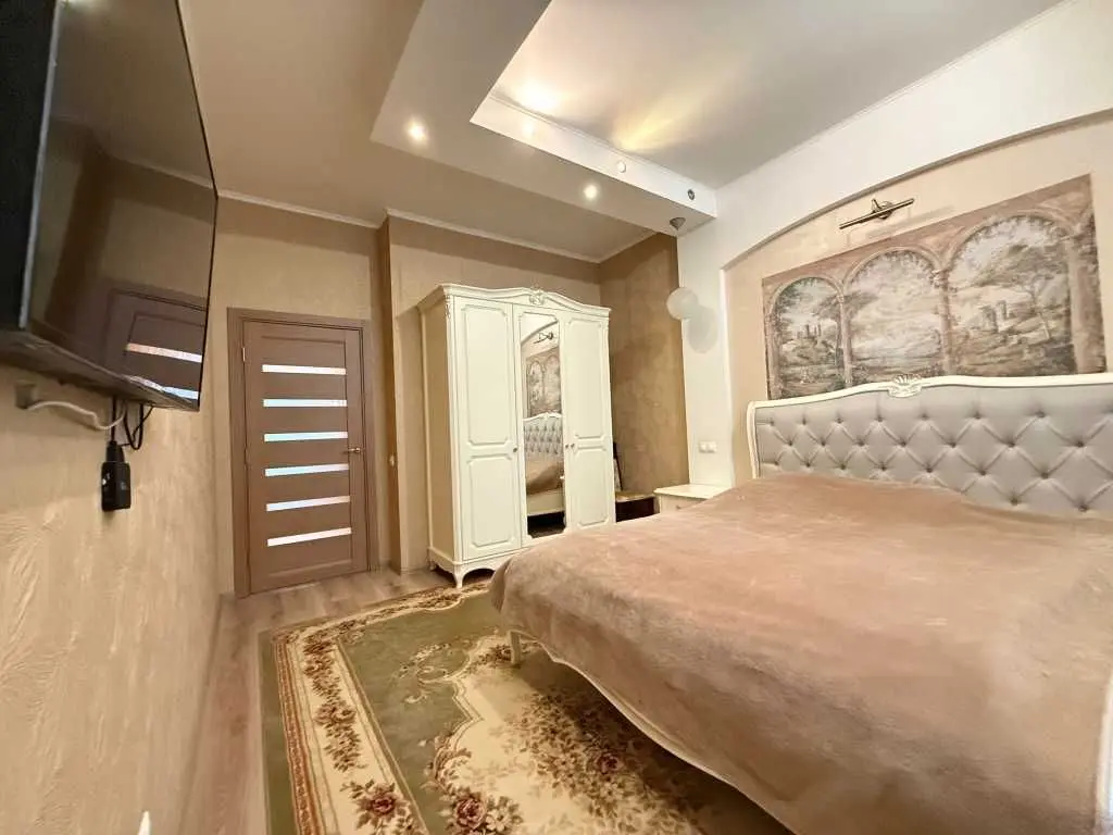 Фото Selling a 3-room apartment, 112 sq.m., Nauky Avenue 30 Kyiv, price: 190000 USD, code 6558