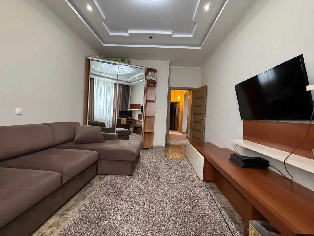 Фото Selling a 3-room apartment, 112 sq.m., Nauky Avenue 30 Kyiv, price: 190000 USD, code 6558
