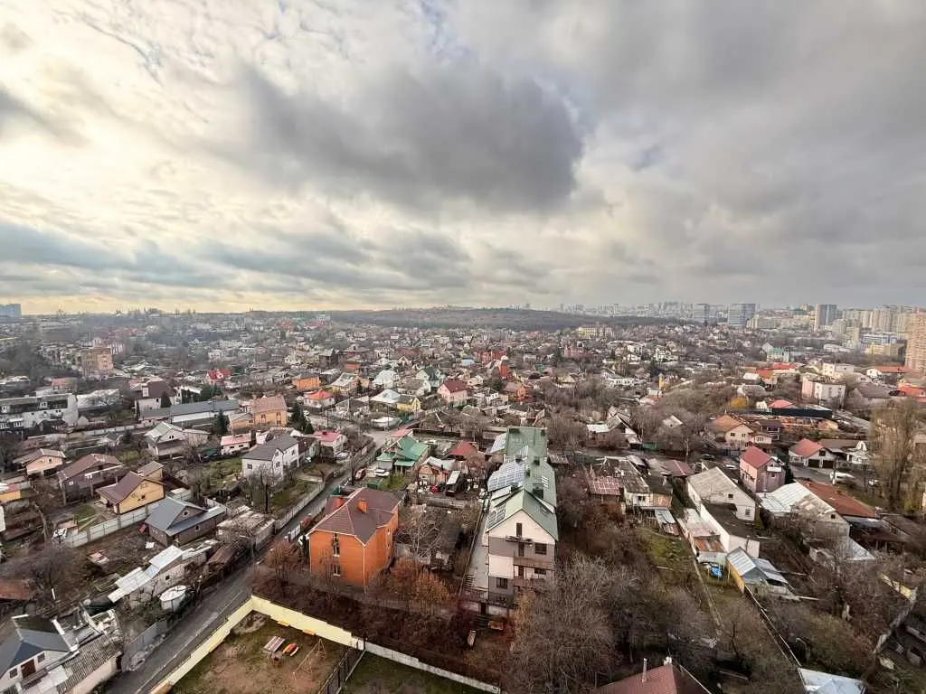 Фото Selling a 3-room apartment, 112 sq.m., Nauky Avenue 30 Kyiv, price: 190000 USD, code 6558