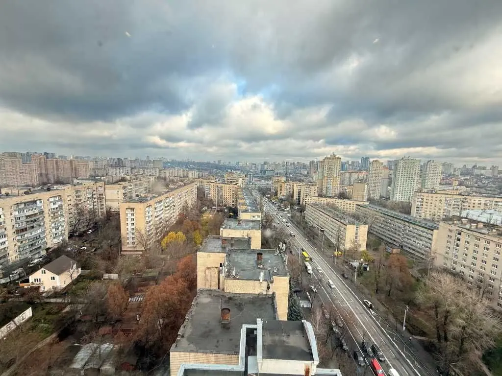 Фото Selling a 3-room apartment, 112 sq.m., Nauky Avenue 30 Kyiv, price: 190000 USD, code 6558