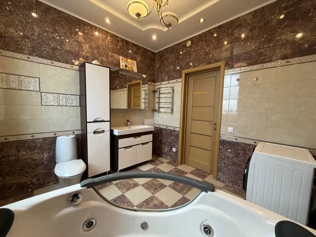 Фото Selling a 3-room apartment, 112 sq.m., Nauky Avenue 30 Kyiv, price: 190000 USD, code 6558
