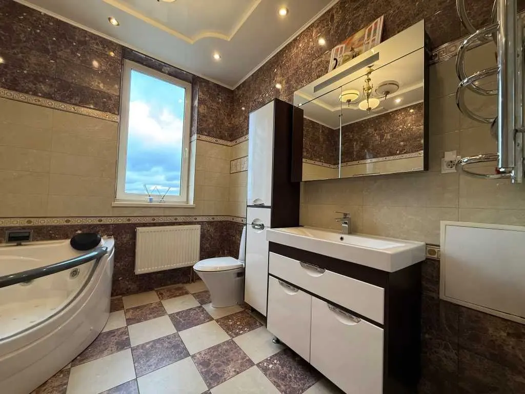 Фото Selling a 3-room apartment, 112 sq.m., Nauky Avenue 30 Kyiv, price: 190000 USD, code 6558