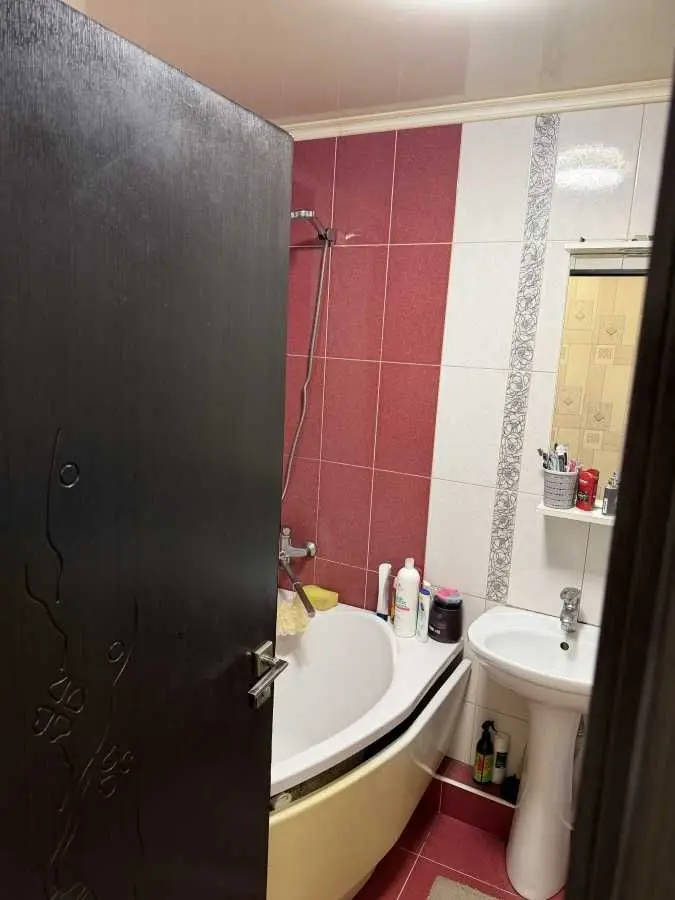 Фото Selling a 2-room apartment, 45 sq.m., Bohdana Khmelnytskoho Avenue (Heroiv Stalinhrada Street) 45 Dnipro, price: 36000 USD, code 6559