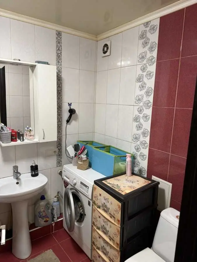 Фото Selling a 2-room apartment, 45 sq.m., Bohdana Khmelnytskoho Avenue (Heroiv Stalinhrada Street) 45 Dnipro, price: 36000 USD, code 6559