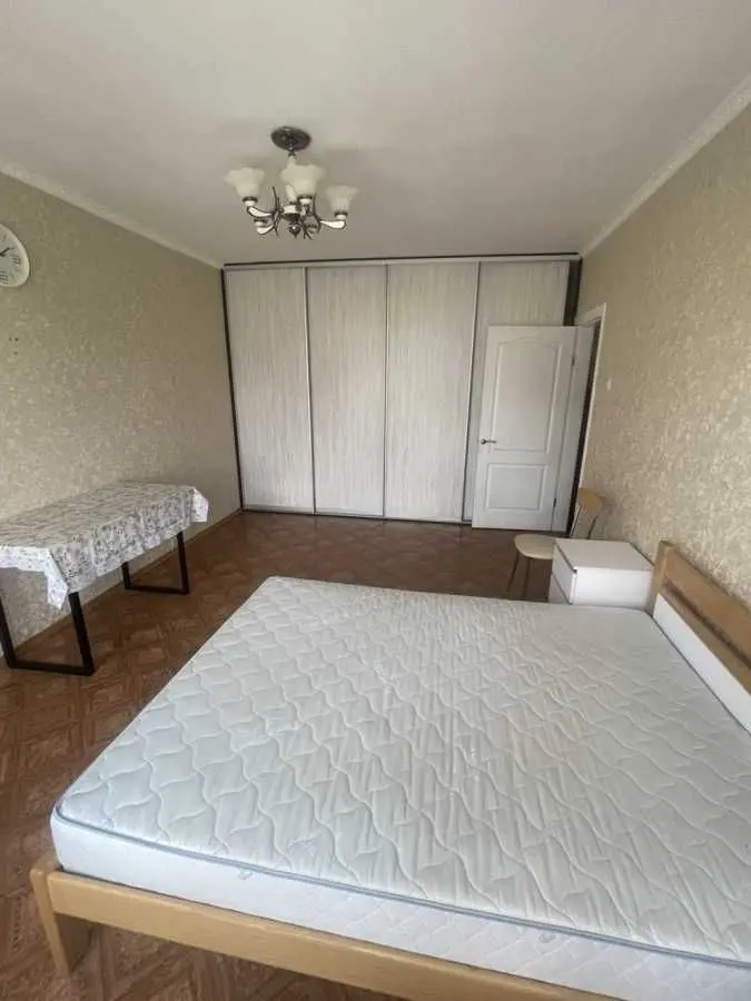 Фото Зняти 1 кімнатну квартиру, Симиренка вул. 14а Київ в довгострокову оренду, ціна: 12000 UAH, код 6565