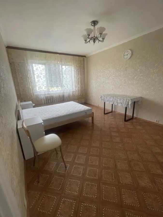 Фото Зняти 1 кімнатну квартиру, Симиренка вул. 14а Київ в довгострокову оренду, ціна: 12000 UAH, код 6565