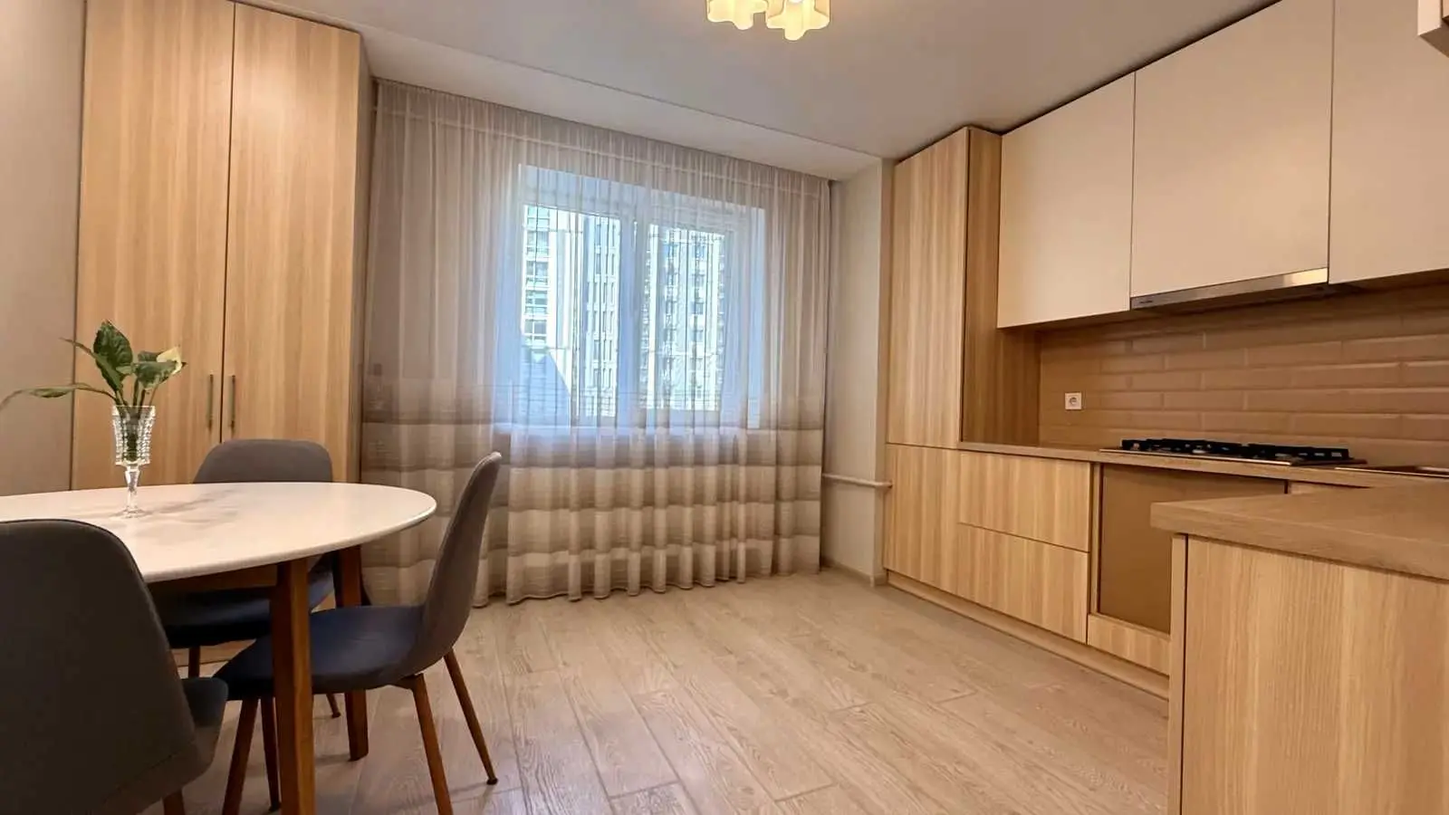 Фото Selling a 1-room apartment, 43 sq.m., Schastya street  Kriukivshchyna, price: 67000 USD, code 6576