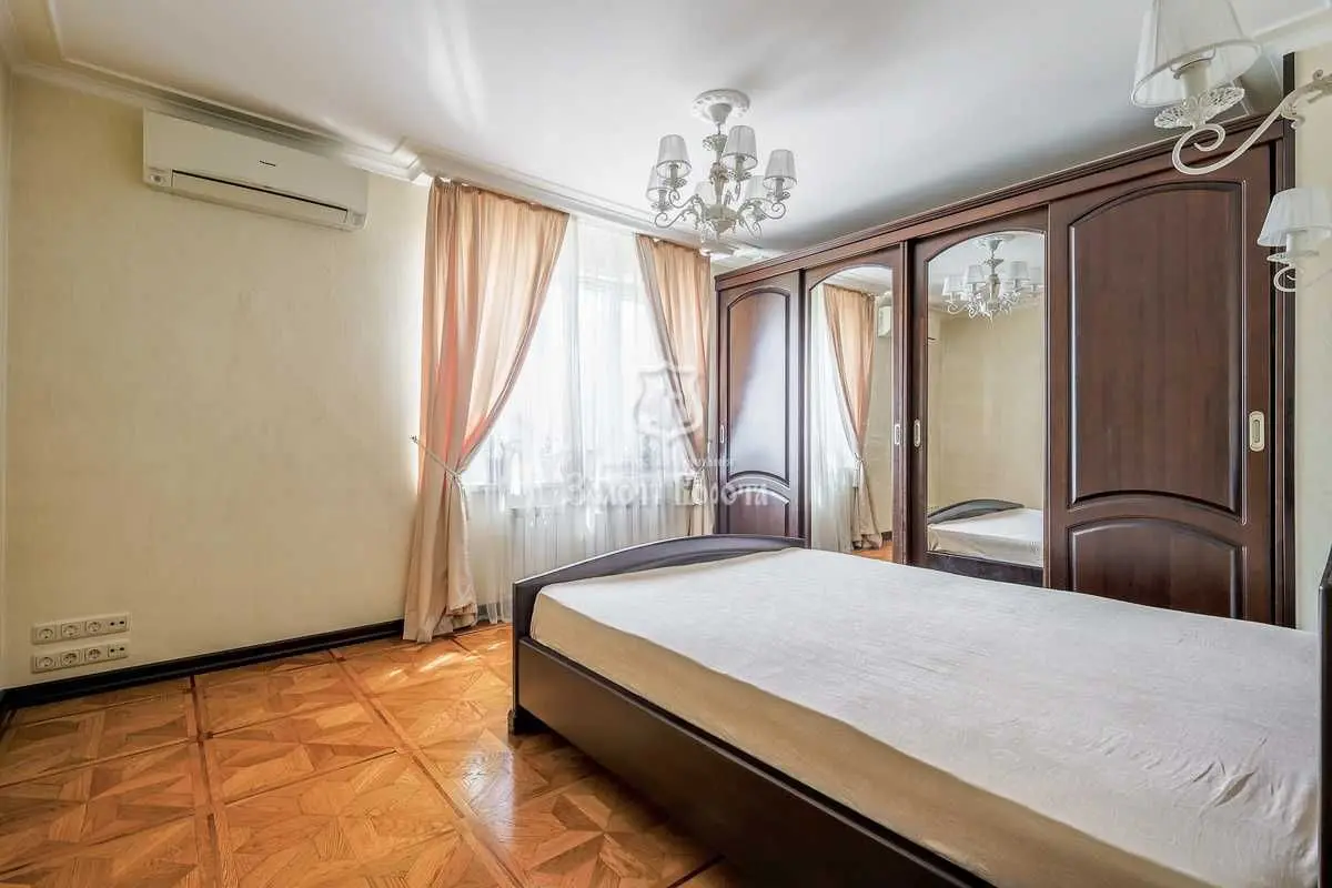 Фото Продаю 3 кімнатну квартиру, 123.3 кв. м, Петра Григоренка просп. 23 Київ, ціна: 270000 USD, код 6587