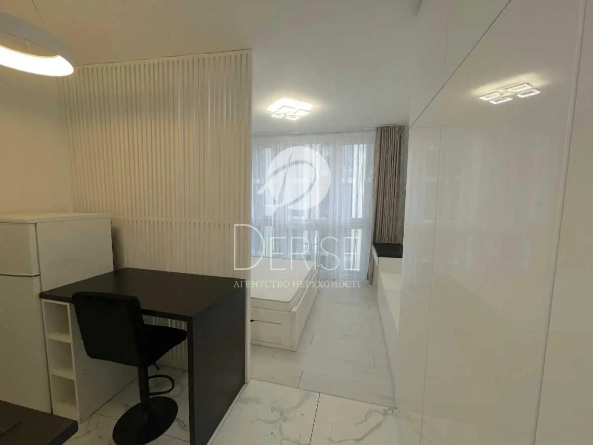 Фото Продаю 1 кімнатну квартиру, 22 кв. м, Кам’янська вул. 127 Київ, ціна: 48000 USD, код 6590