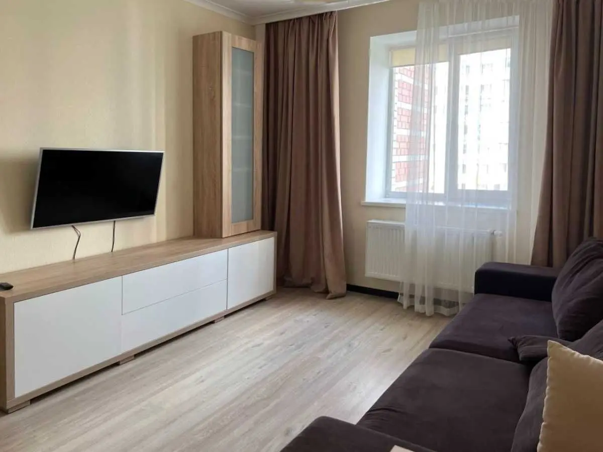 Фото Selling a 1-room apartment, 43 sq.m., Bogolubova Street 25 Sofiivska Borschahivka, price: 67000 USD, code 6593