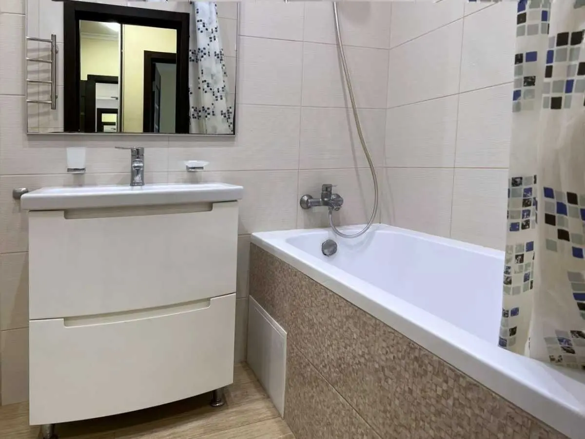 Фото Selling a 1-room apartment, 43 sq.m., Bogolubova Street 25 Sofiivska Borschahivka, price: 67000 USD, code 6593