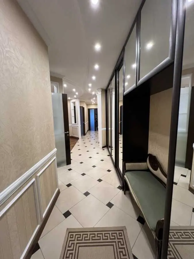 Фото Rent a 3-room apartment, Henerala Henadiia Vorobiova Street (Kurska street) 13 Kyiv for long-term rent, price: 30000 UAH, code 6596