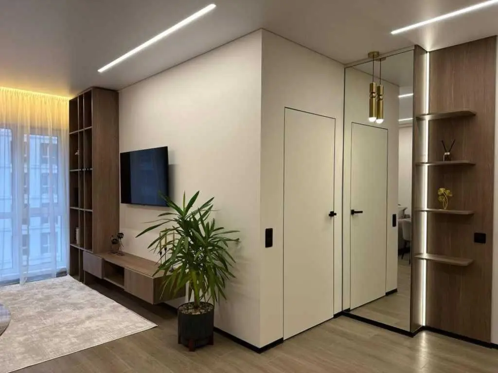 Фото Selling a 1-room apartment, 41 sq.m., Mykhaila Maksymovycha Street (Onufriia Trutenka Street)  Kyiv, price: 123000 USD, code 6607