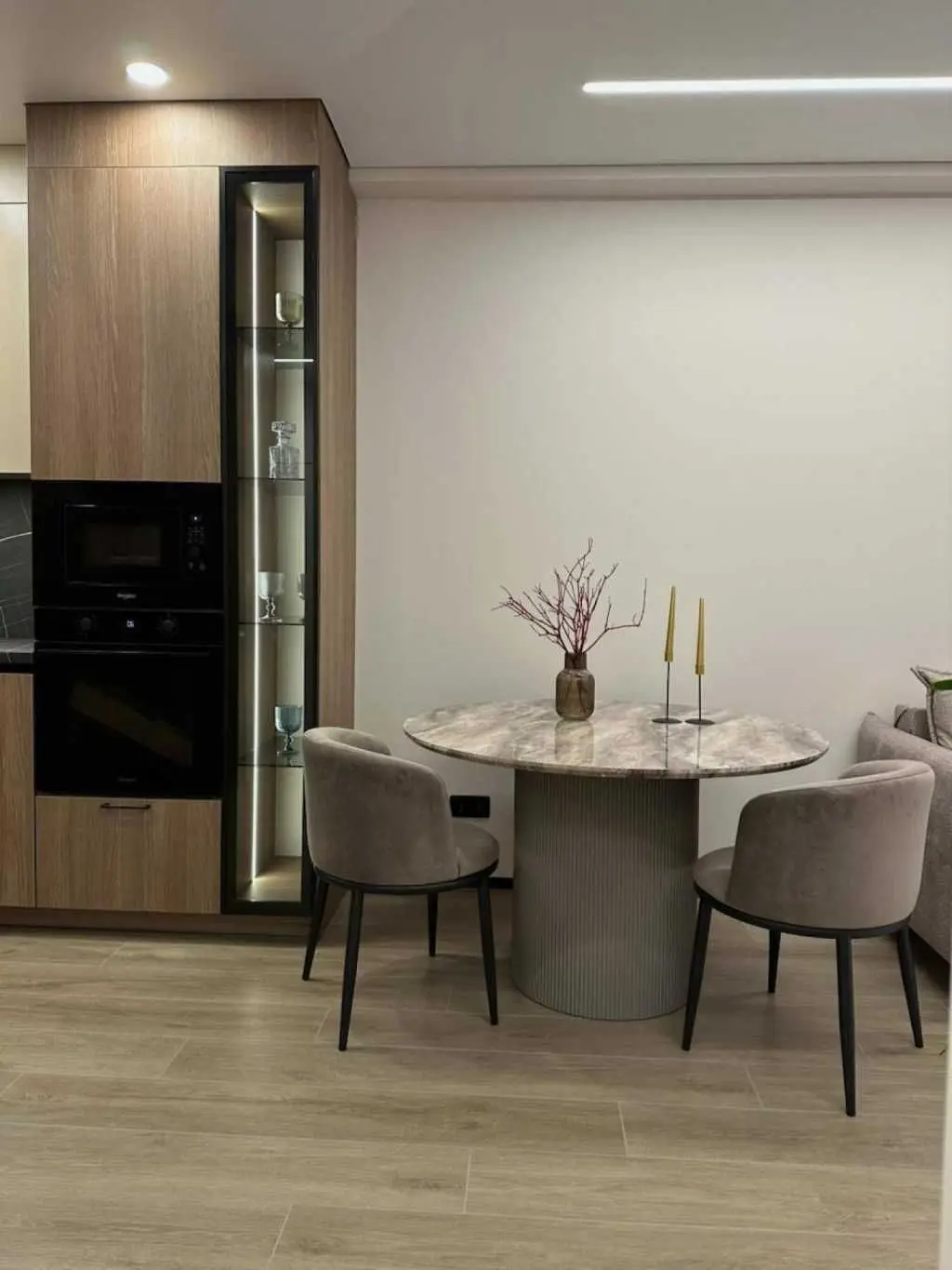 Фото Selling a 1-room apartment, 41 sq.m., Mykhaila Maksymovycha Street (Onufriia Trutenka Street)  Kyiv, price: 123000 USD, code 6607