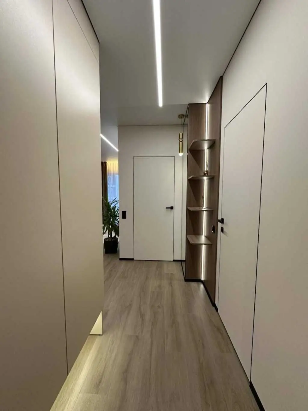 Фото Selling a 1-room apartment, 41 sq.m., Mykhaila Maksymovycha Street (Onufriia Trutenka Street)  Kyiv, price: 123000 USD, code 6607