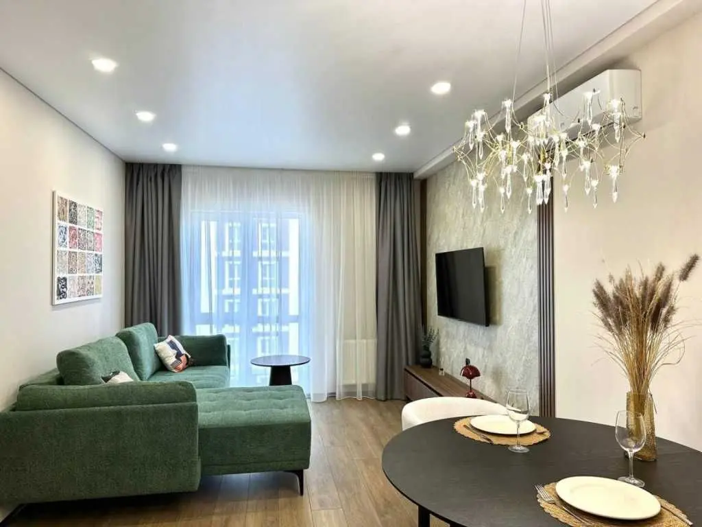 Фото Selling a 1-room apartment, 41 sq.m., Mykhaila Maksymovycha Street (Onufriia Trutenka Street)  Kyiv, price: 126000 USD, code 6608