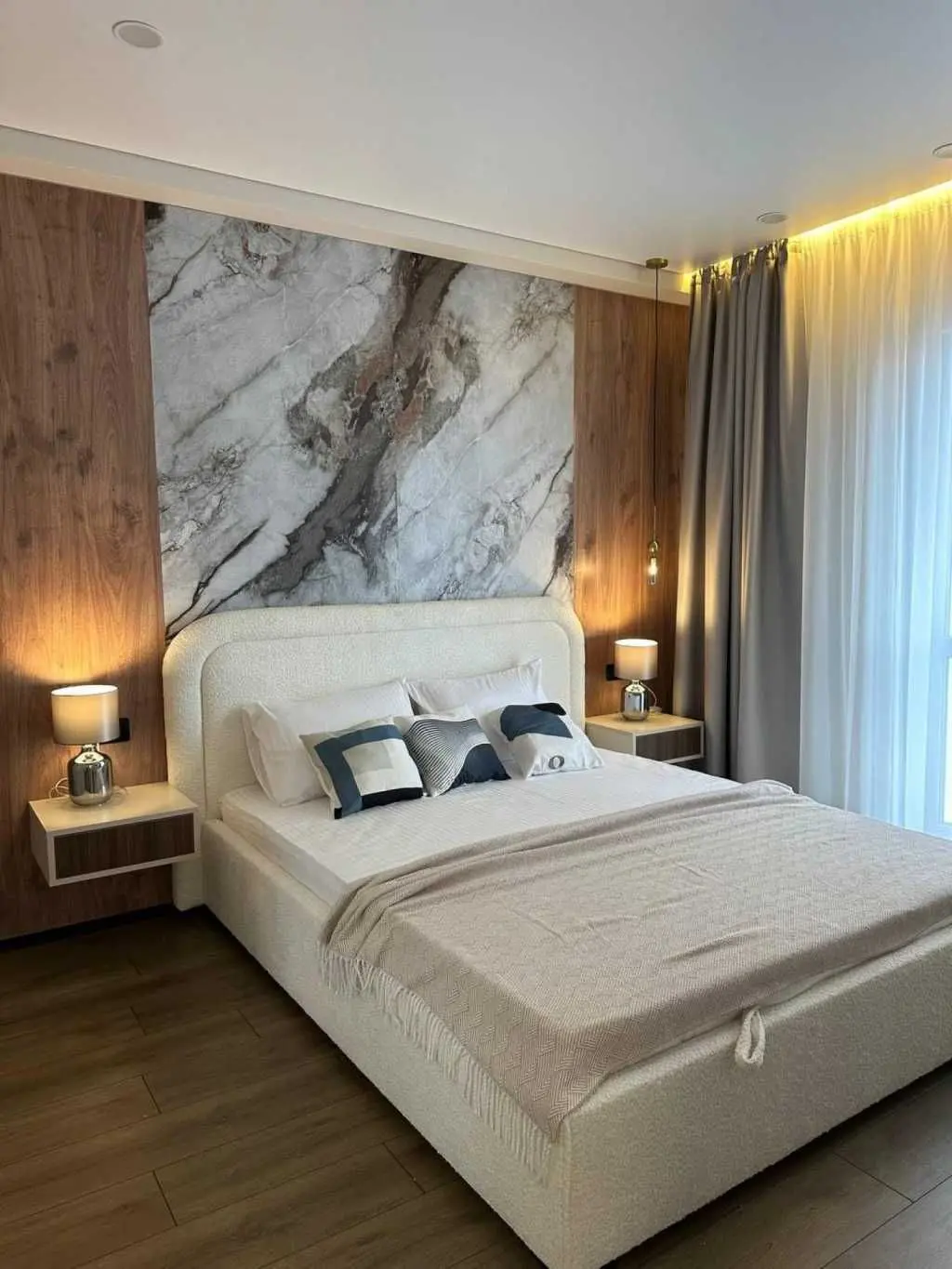Фото Selling a 1-room apartment, 41 sq.m., Mykhaila Maksymovycha Street (Onufriia Trutenka Street)  Kyiv, price: 126000 USD, code 6608