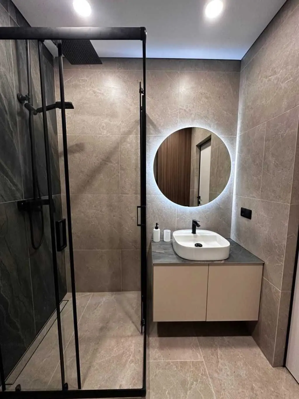 Фото Selling a 1-room apartment, 41 sq.m., Mykhaila Maksymovycha Street (Onufriia Trutenka Street)  Kyiv, price: 126000 USD, code 6608