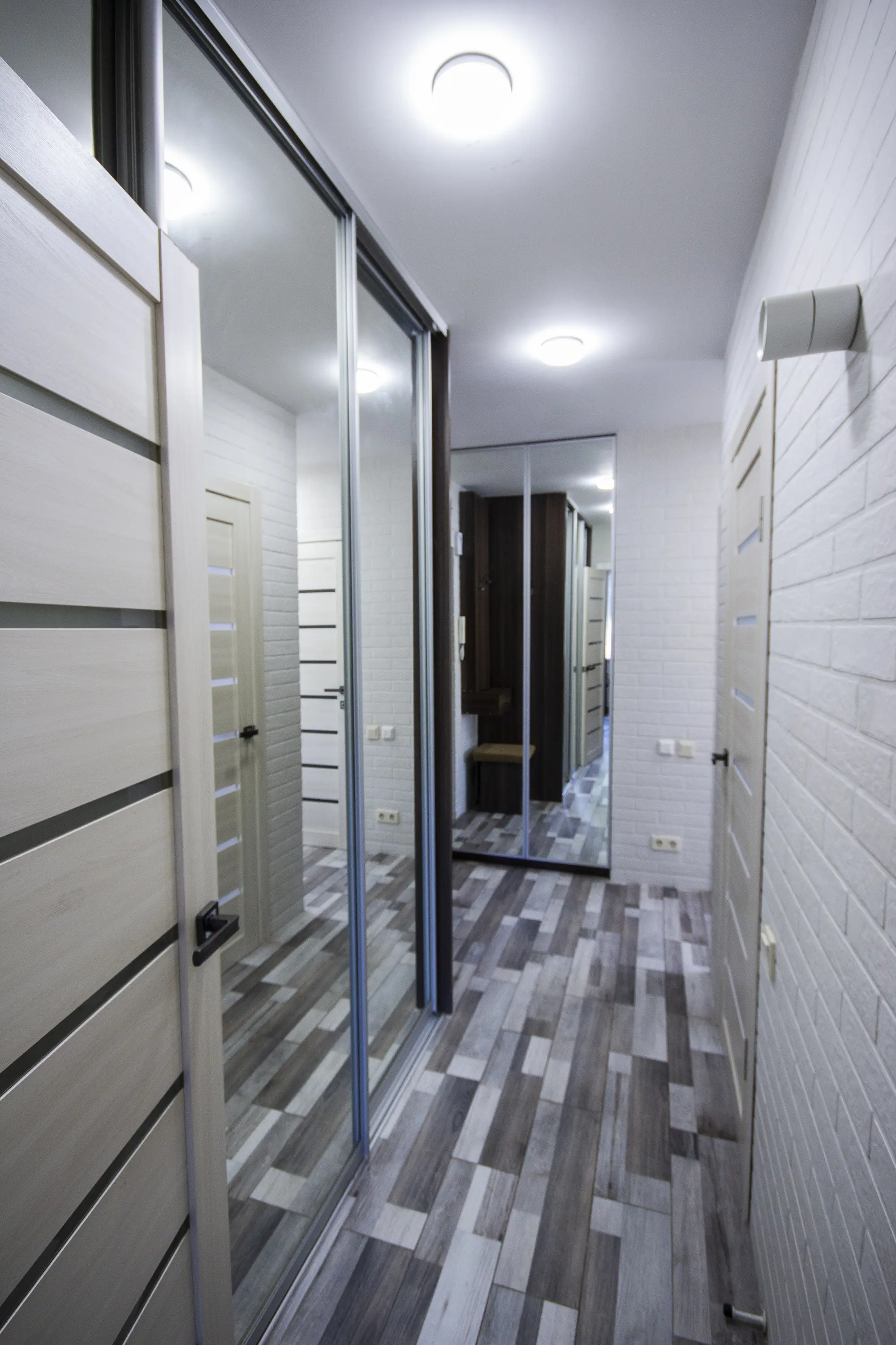 Фото Rent a 2-room apartment, Marazliivska Street 1 Odesa for long-term rent, price: 400 $, code 6609