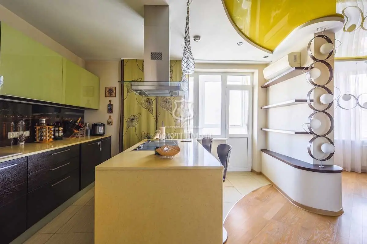 Фото Продаю 3 кімнатну квартиру, 113.1 кв. м, Урлівська вул.  Київ, ціна: 165000 USD, код 6612