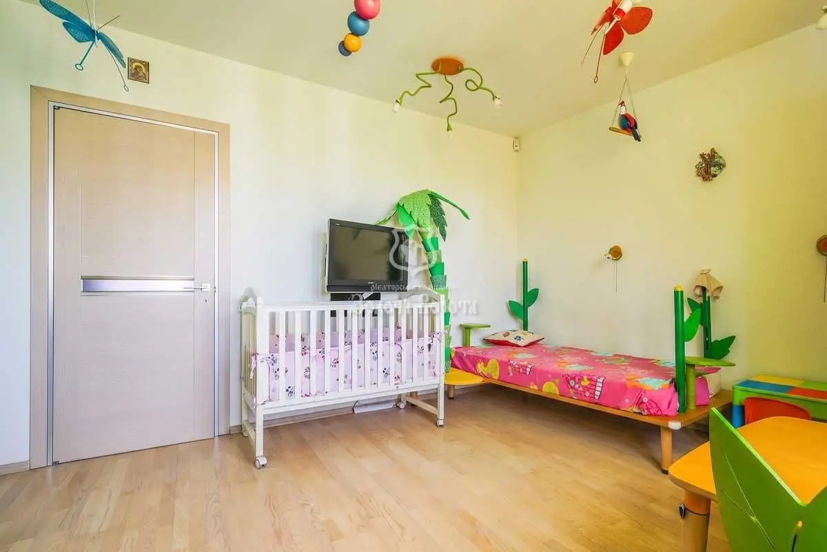 Фото Продаю 3 кімнатну квартиру, 113.1 кв. м, Урлівська вул.  Київ, ціна: 165000 USD, код 6612