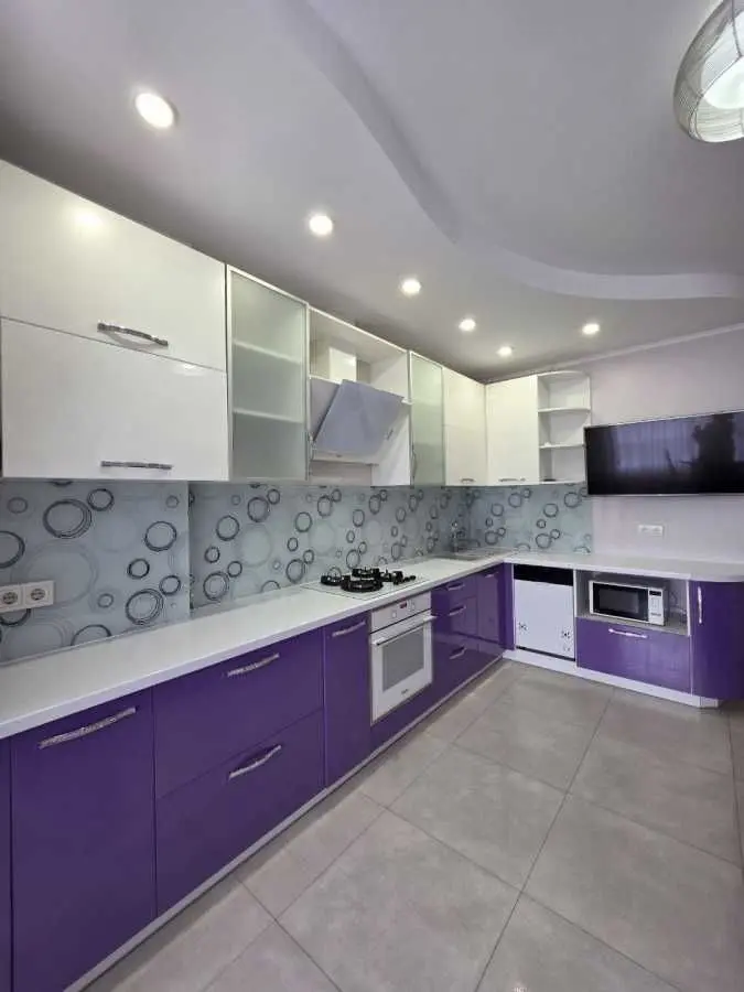 Фото Selling a 2-room apartment, 63.2 sq.m., Praktychna Street 6 Kyiv, price: 105000 USD, code 6615