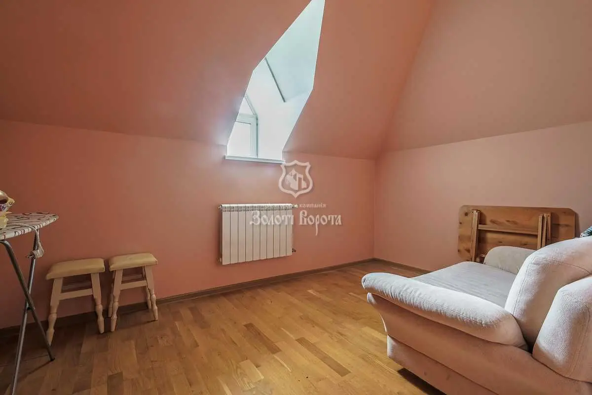 Фото Продаю дом, 270 кв. м, Садовая ул.  Киев, цена: 255000 USD, код 6629