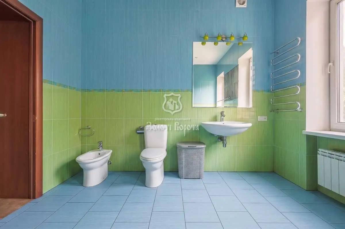 Фото Продаю дом, 270 кв. м, Садовая ул.  Киев, цена: 255000 USD, код 6629