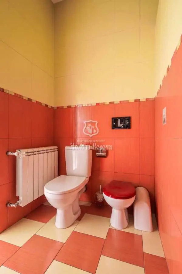Фото Продаю дом, 270 кв. м, Садовая ул.  Киев, цена: 255000 USD, код 6629