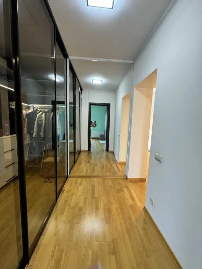Фото Продаю будинок, 380 кв. м, Центральна вул.  Київ, ціна: 275000 USD, код 6633
