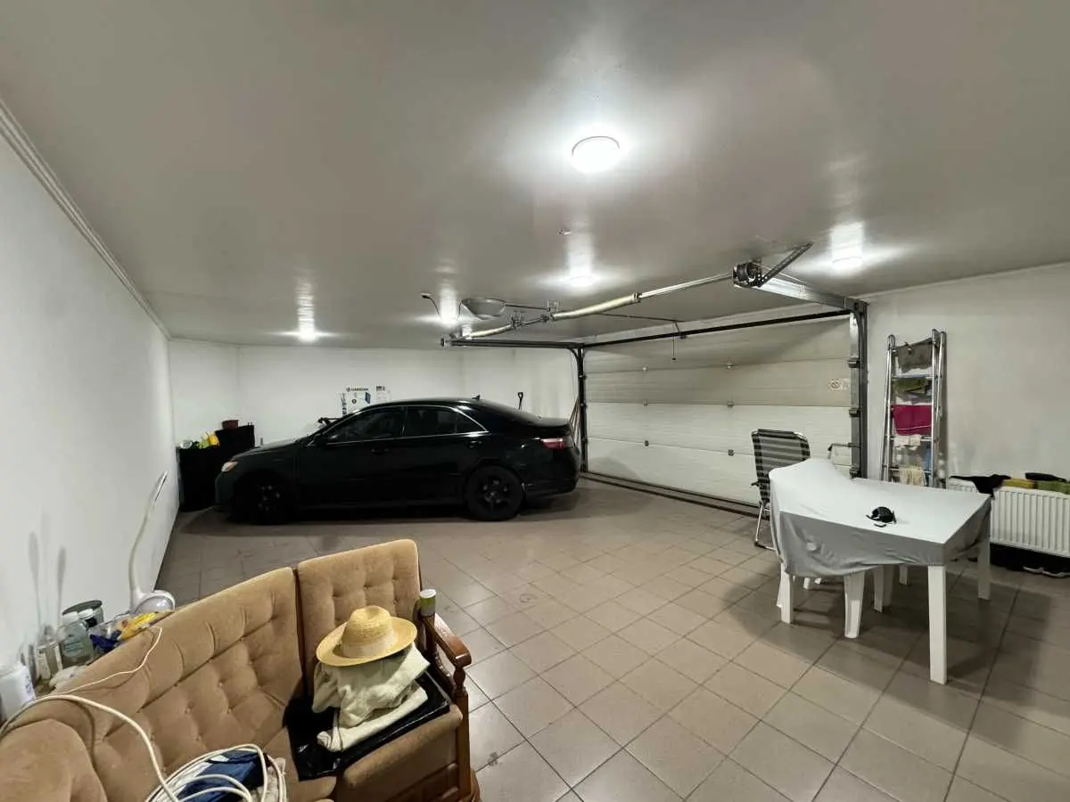 Фото Продаю будинок, 380 кв. м, Центральна вул.  Київ, ціна: 275000 USD, код 6633