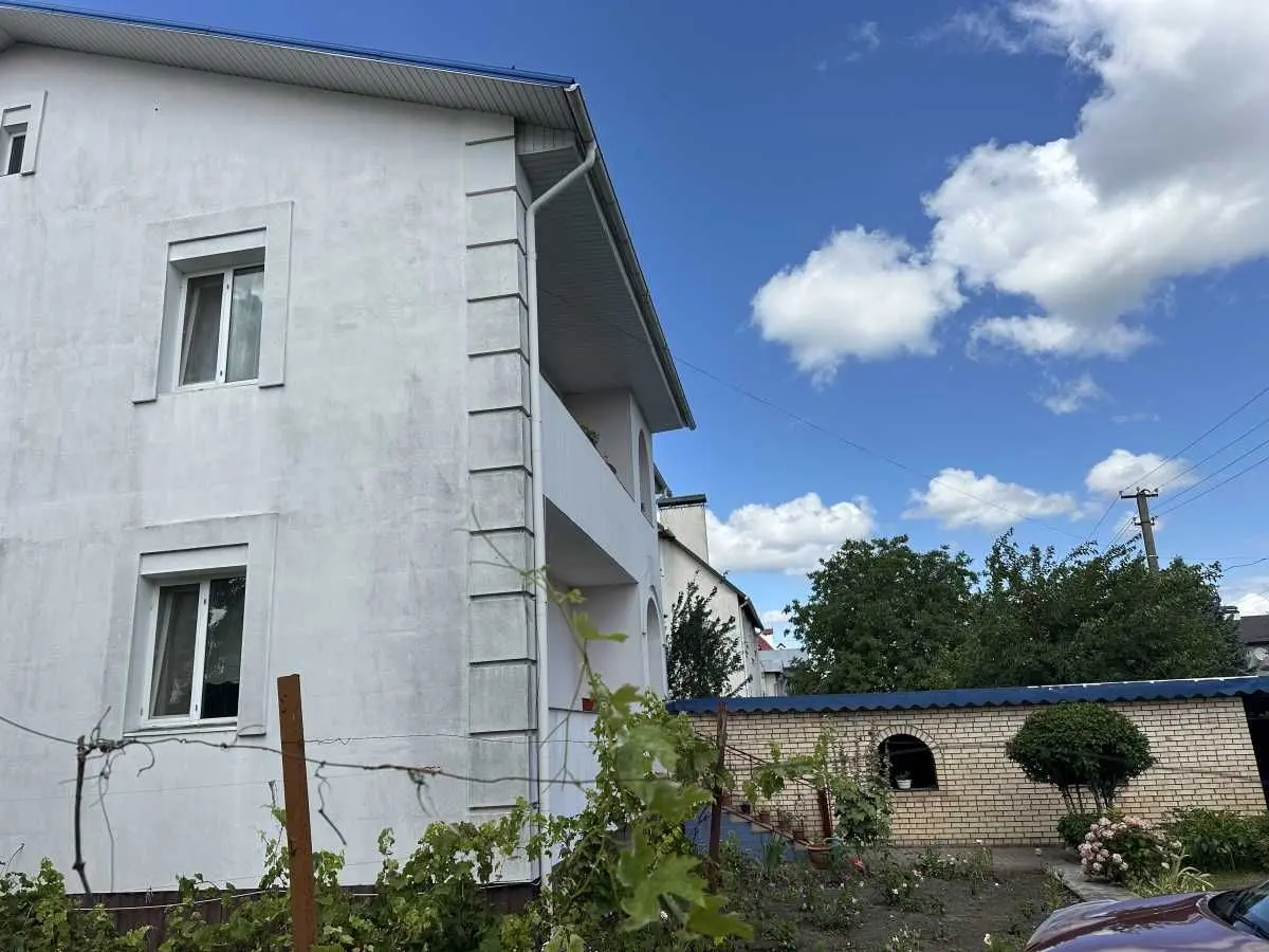 Фото Selling a house, 351 sq.m., Sadova Street  Ivankovychi, price: 215000 USD, code 6640