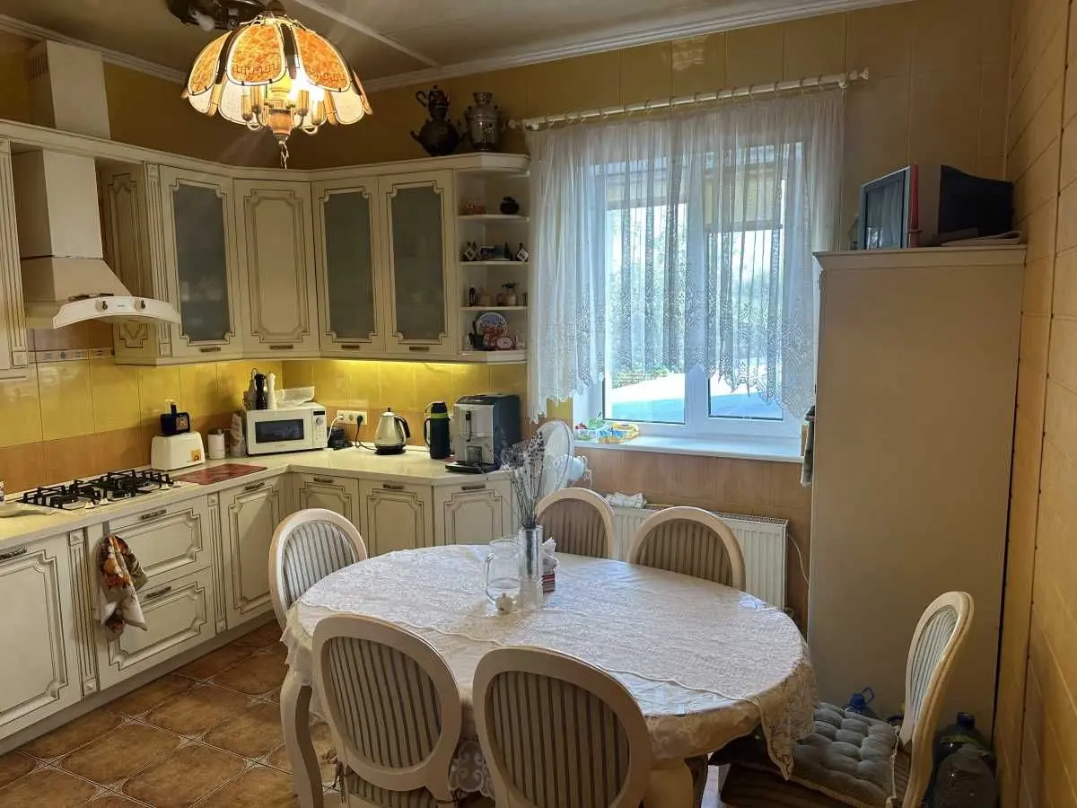 Фото Selling a house, 351 sq.m., Sadova Street  Ivankovychi, price: 215000 USD, code 6640