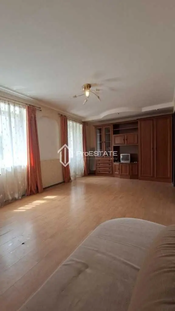 Фото Продаю 1 кімнатну квартиру, 48 кв. м, Тампере вул. 8а Київ, ціна: 55000 USD, код 6646