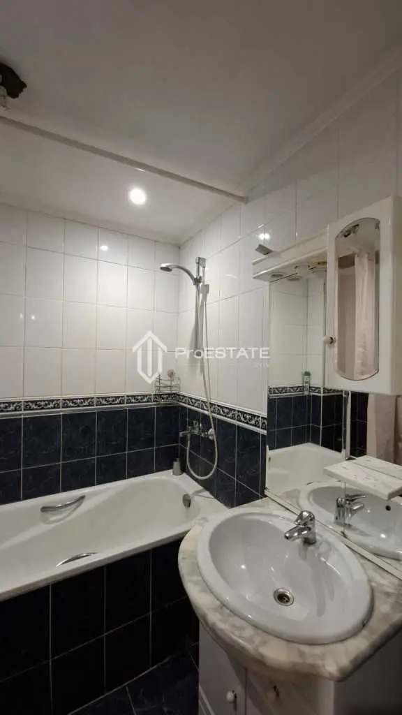 Фото Продаю 1 кімнатну квартиру, 48 кв. м, Тампере вул. 8а Київ, ціна: 55000 USD, код 6646