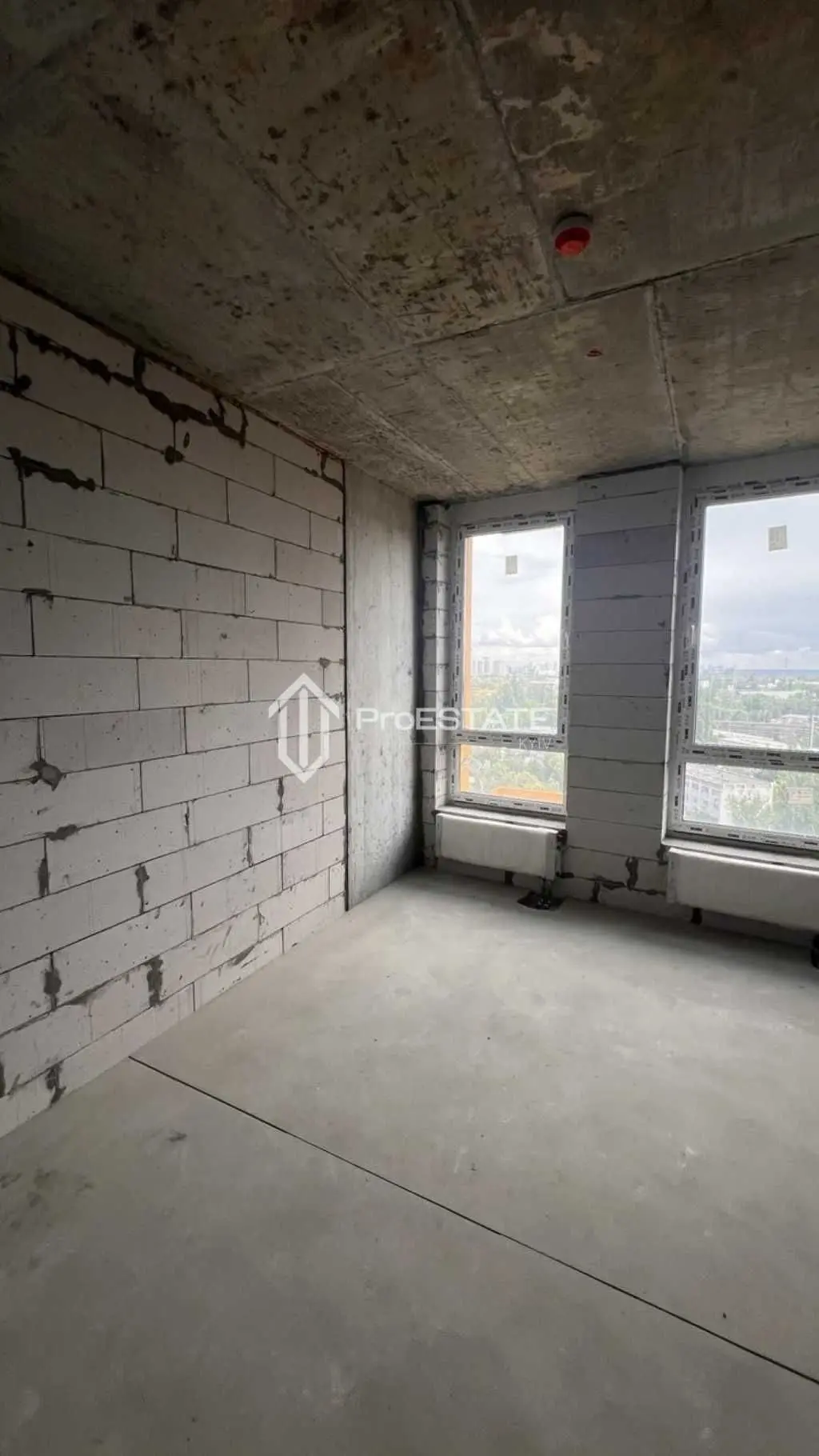 Фото Продаю 1 кімнатну квартиру, 43.6 кв. м, Наддніпрянське шосе  Київ, ціна: 66000 USD, код 6647