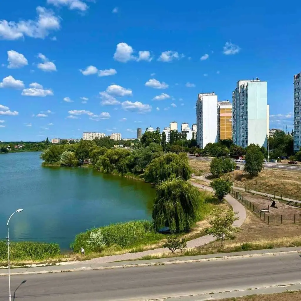 Фото Selling an office, 1500 sq.m., Raiduzhna Street 1 Kyiv, price: 1750000 USD, code 6648