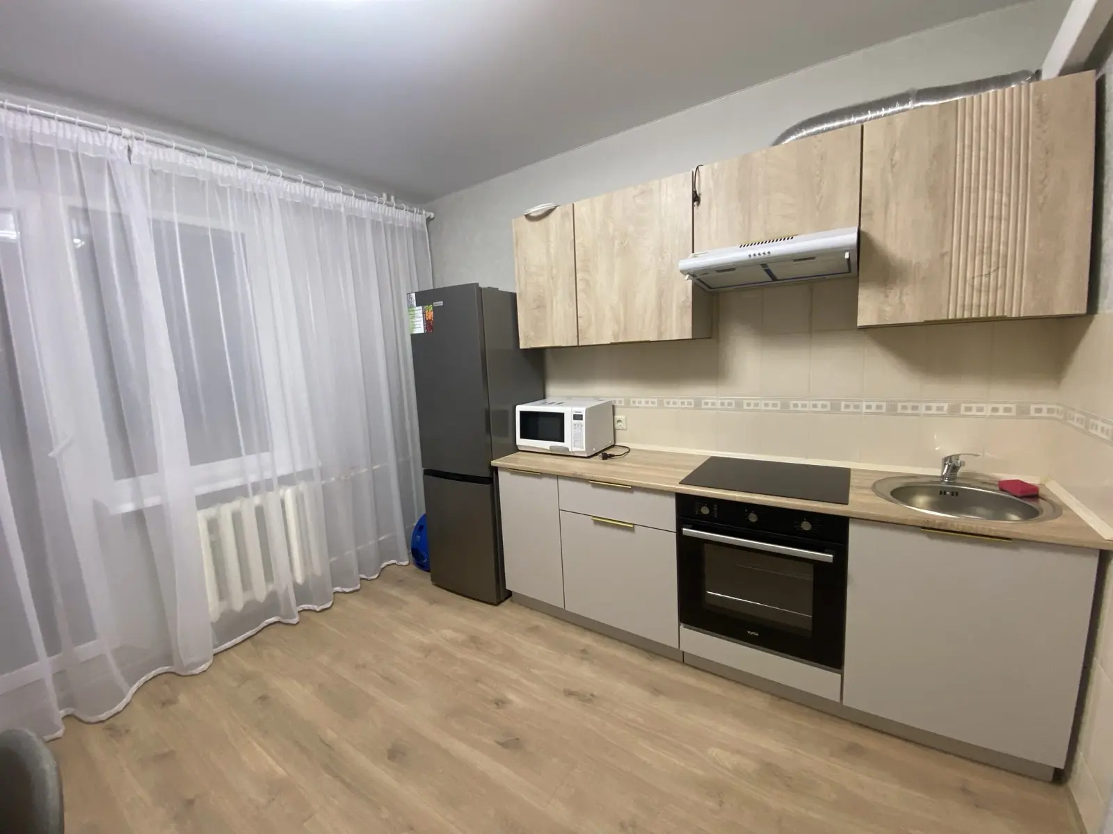 Фото Зняти 1 кімнатну квартиру, Лариси Руденко вул. 21 Київ в довгострокову оренду, ціна: 16500 UAH, код 6654