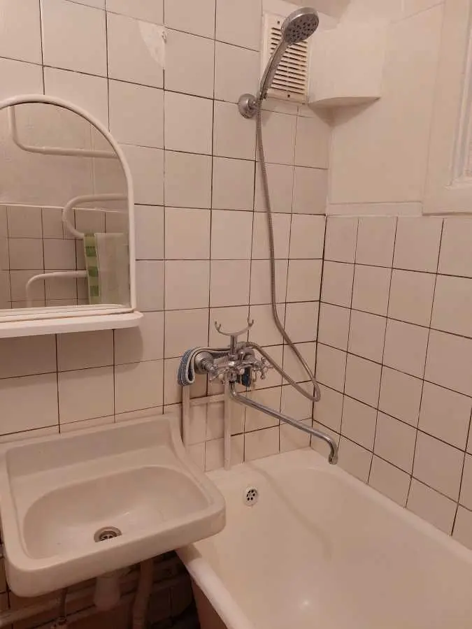 Фото Зняти 1 кімнатну квартиру, Мілютенка вул.  Київ в довгострокову оренду, ціна: 8000 UAH, код 6661