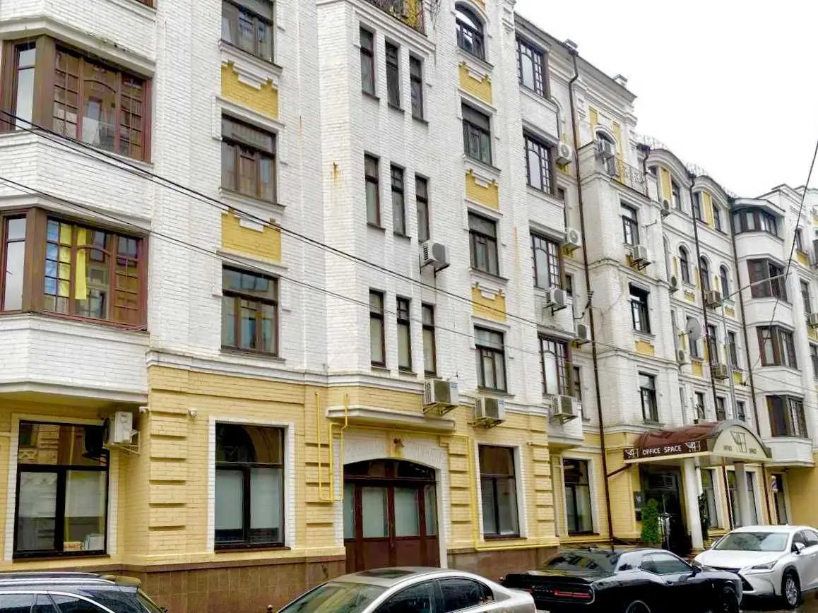Фото Selling a 4-room apartment, 131 sq.m., Yaroslavskyi Lane 4 Kyiv, price: 250000 USD, code 6663