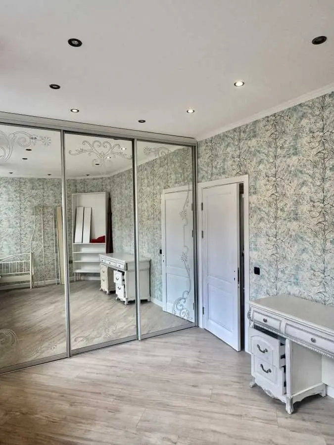 Фото Selling a 4-room apartment, 131 sq.m., Yaroslavskyi Lane 4 Kyiv, price: 250000 USD, code 6663